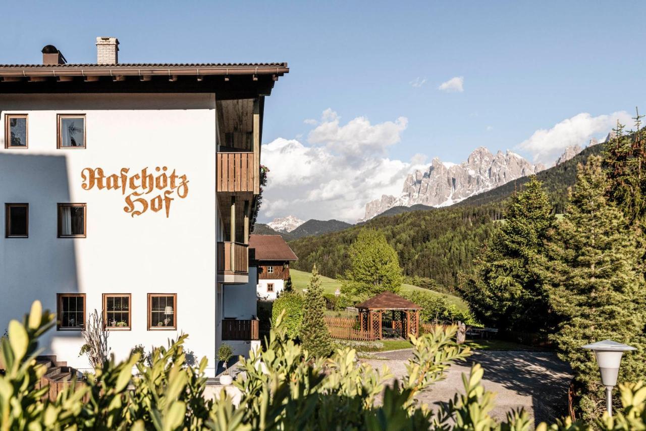 Raschoetzhof Funes  Exterior photo