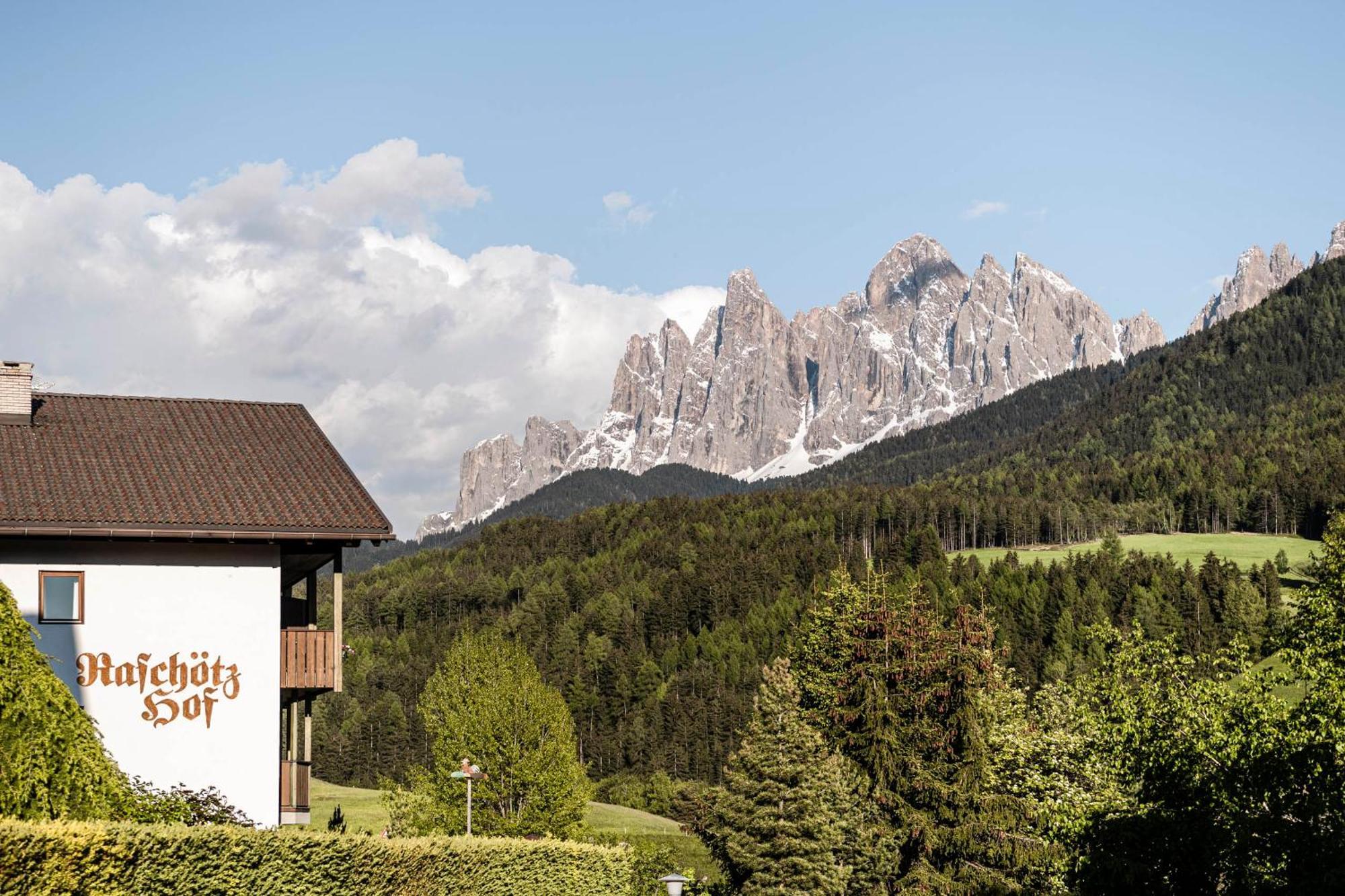 Raschoetzhof Funes  Exterior photo